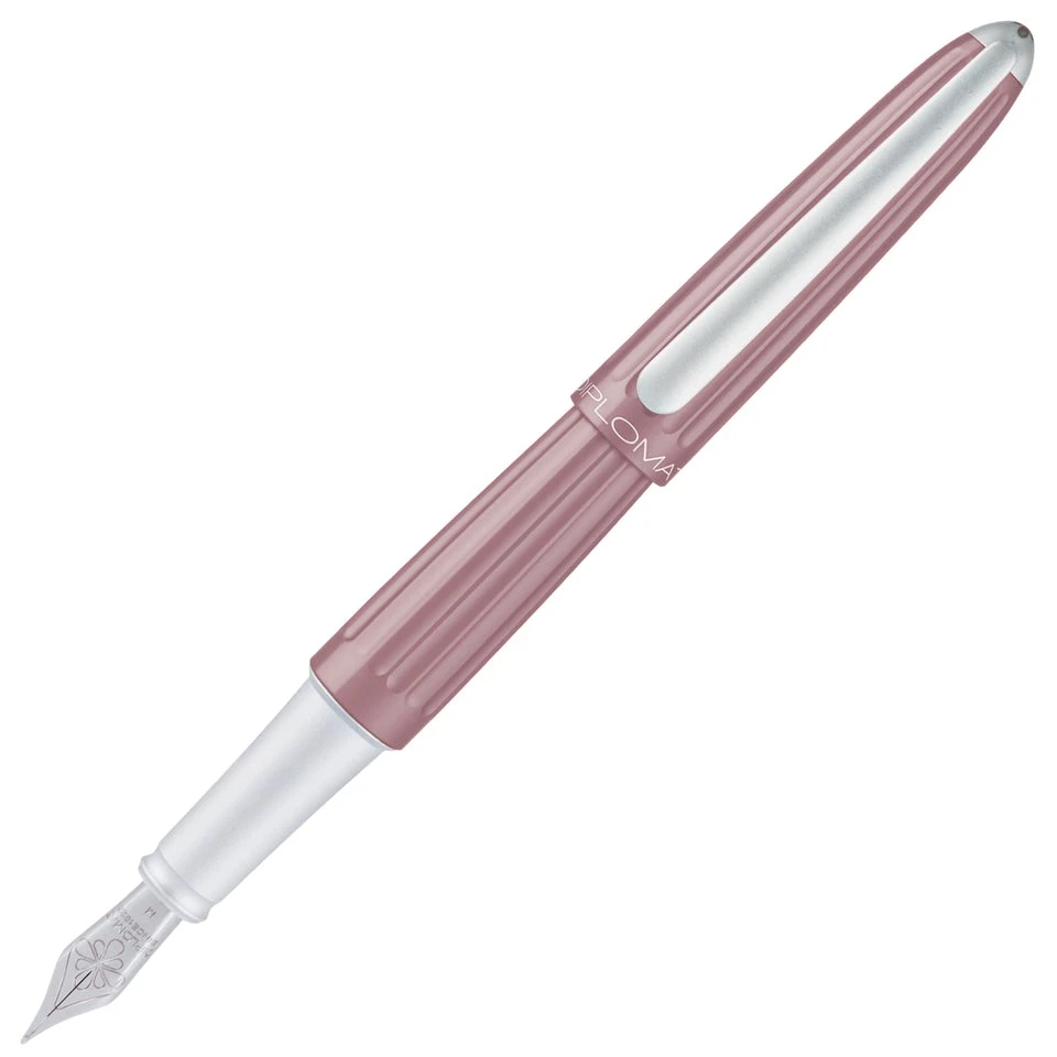 Diplomat Aero Fountain Pen Gift Set, Rose 2 Diplomat Aero Fountain Pen Gift Set, Rose - Image 2